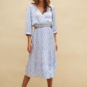 Monkees midi dress with a blue print